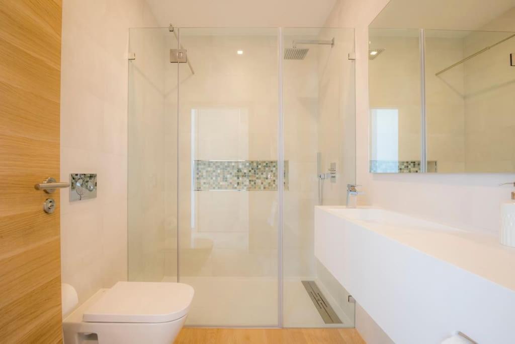View By Blue Diamond 55 Villa Lagos